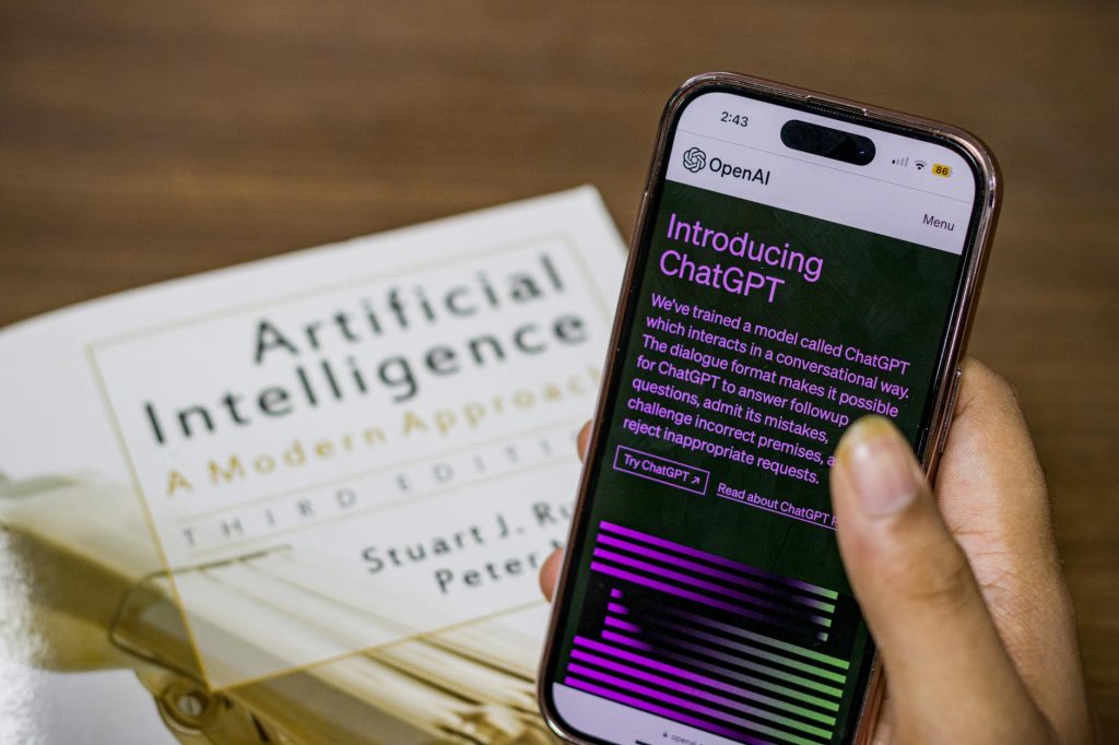 Screenshot of Jasper AI review highlighting features and pricing plans for content creators.