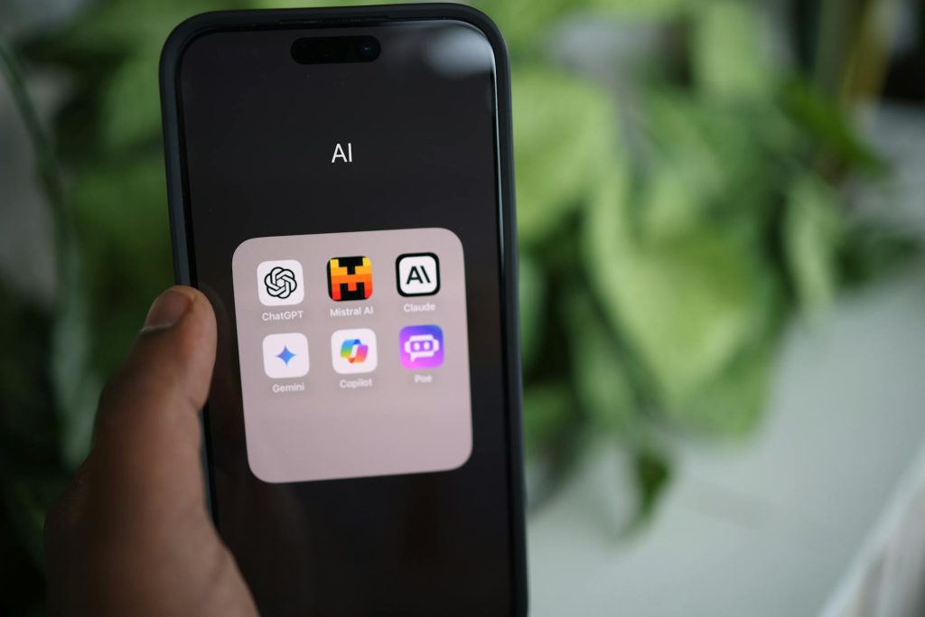 Discover top AI apps for productivity and creativity.