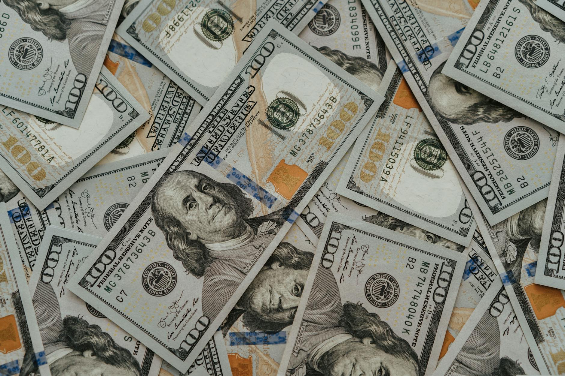Graphic of a fast-track wealth plan, highlighting quick money‑making tips for rapid financial growth.