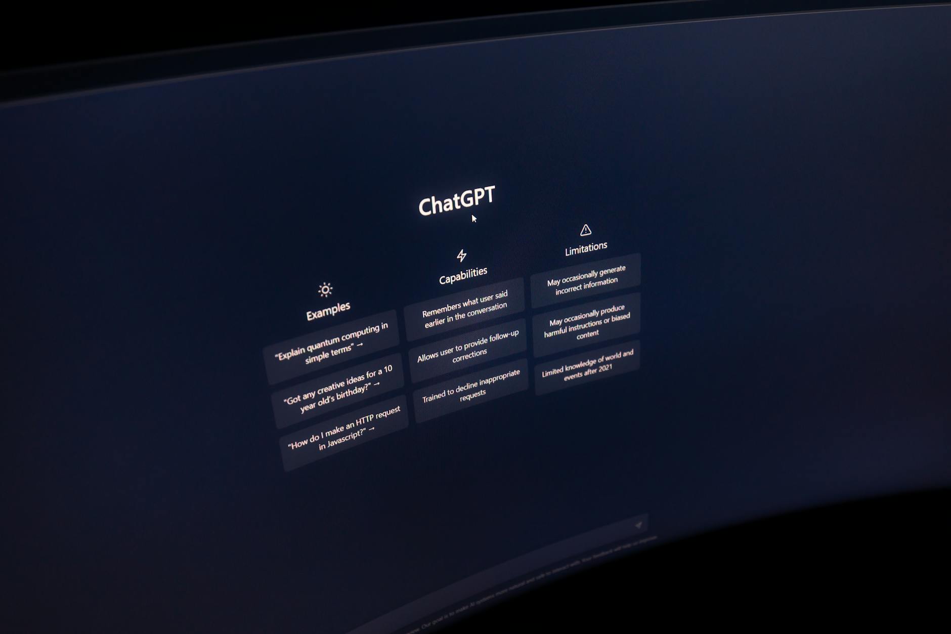 Screenshot of Jasper AI review highlighting features, pricing tiers, and user ratings