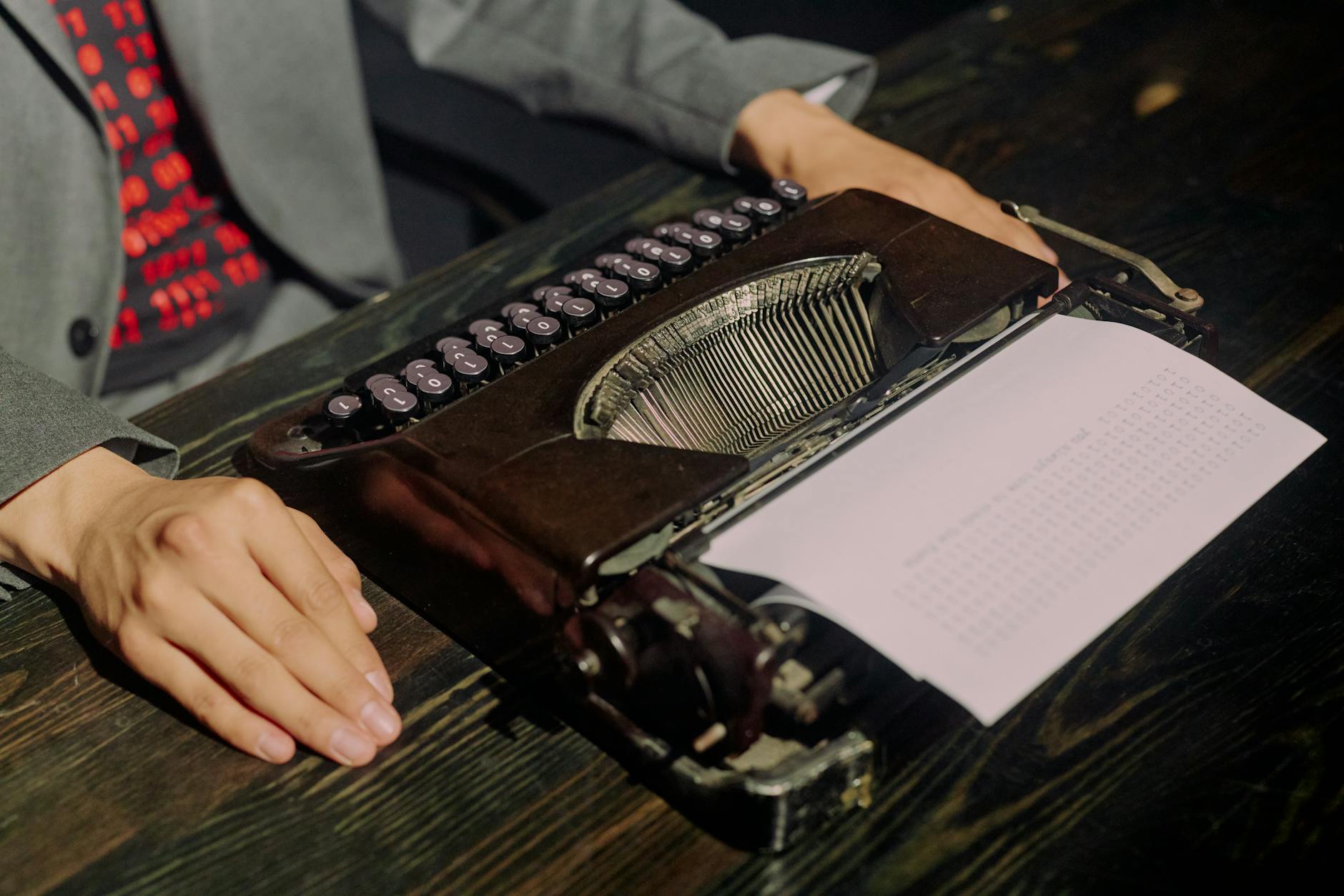 Explore top AI writing tools for content marketing, boosting efficiency and creativity.
